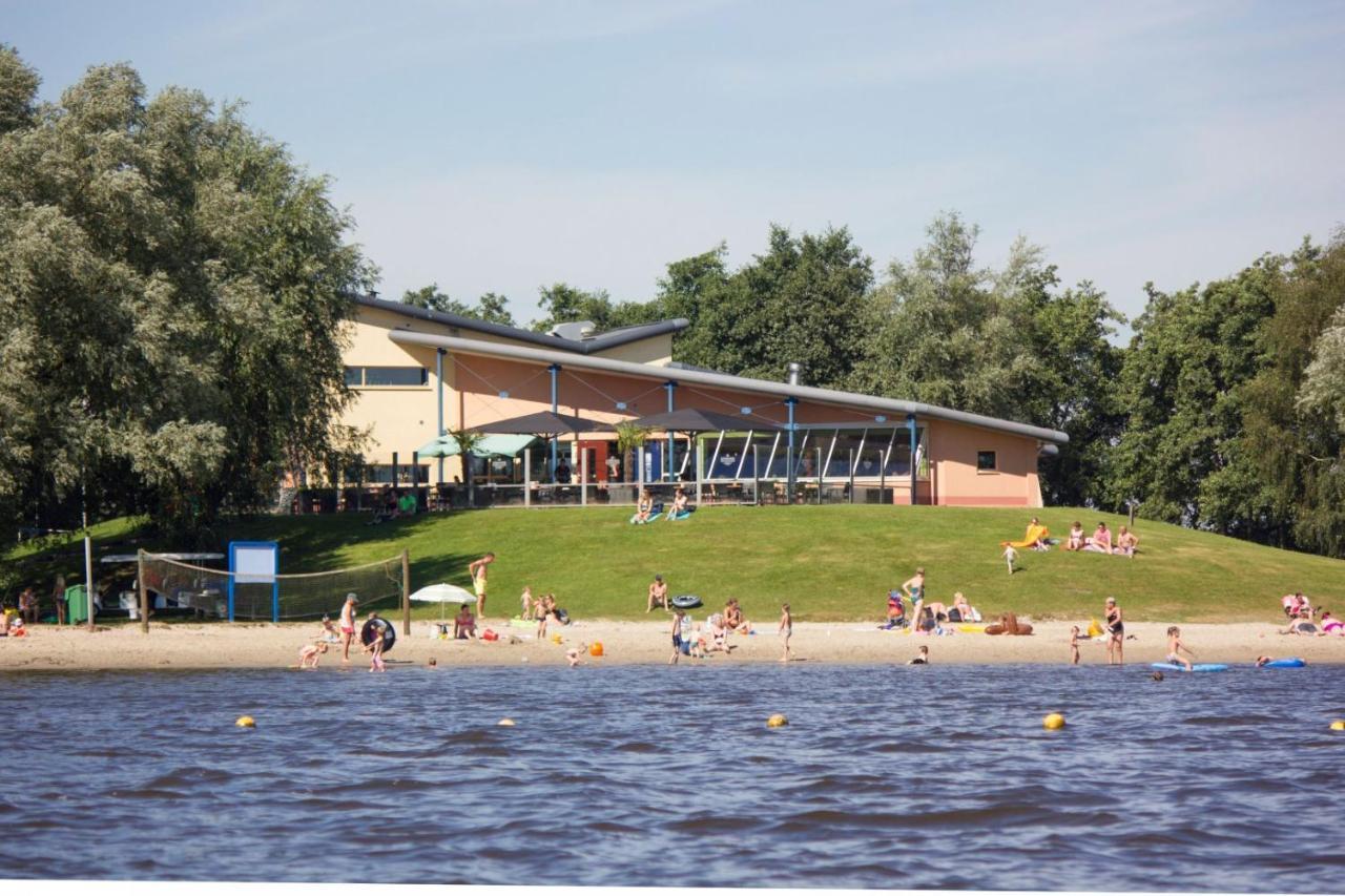 Vakantienoord, Chalet 6P With Veranda, Located In Friesland, 5 Stars Camping On The Lake Suameer Luaran gambar